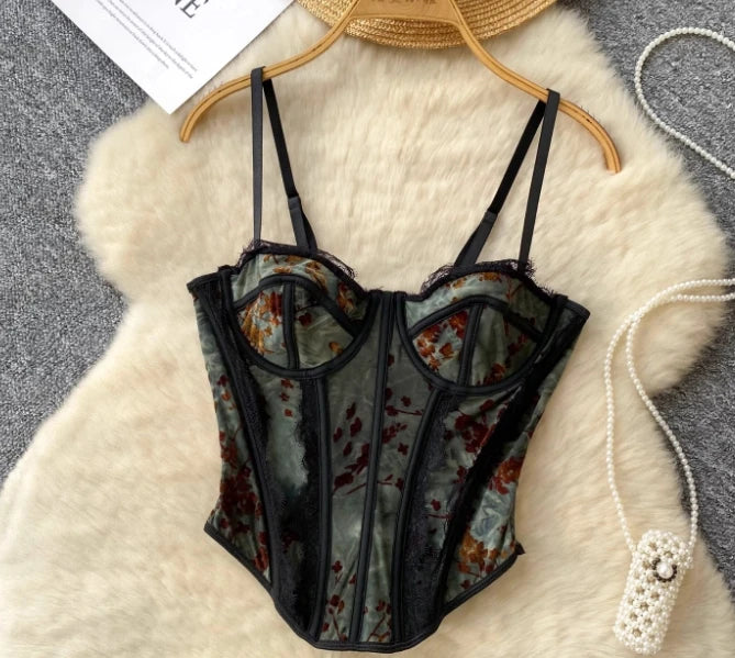Corset Beach