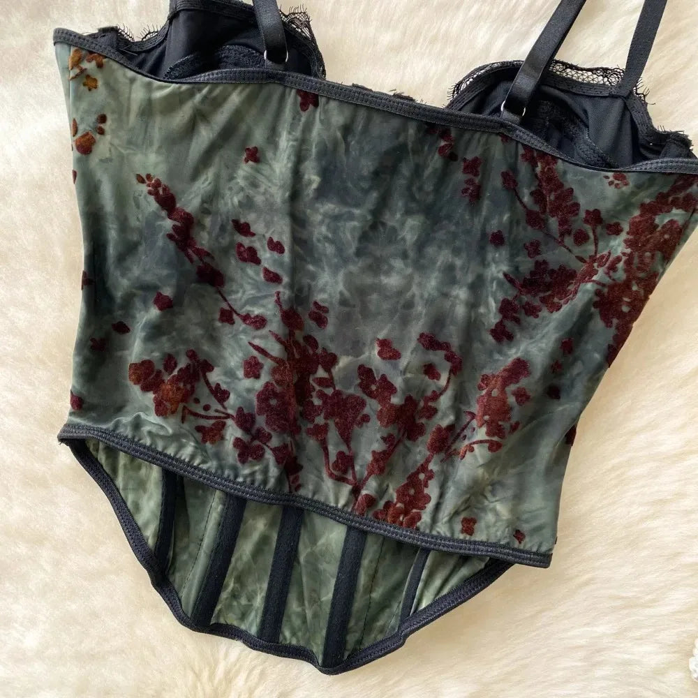 Corset Beach
